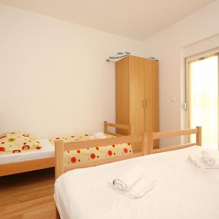 Apartments With A Parking Space Poljica, Trogir - 10010 Marina Δωμάτιο φωτογραφία