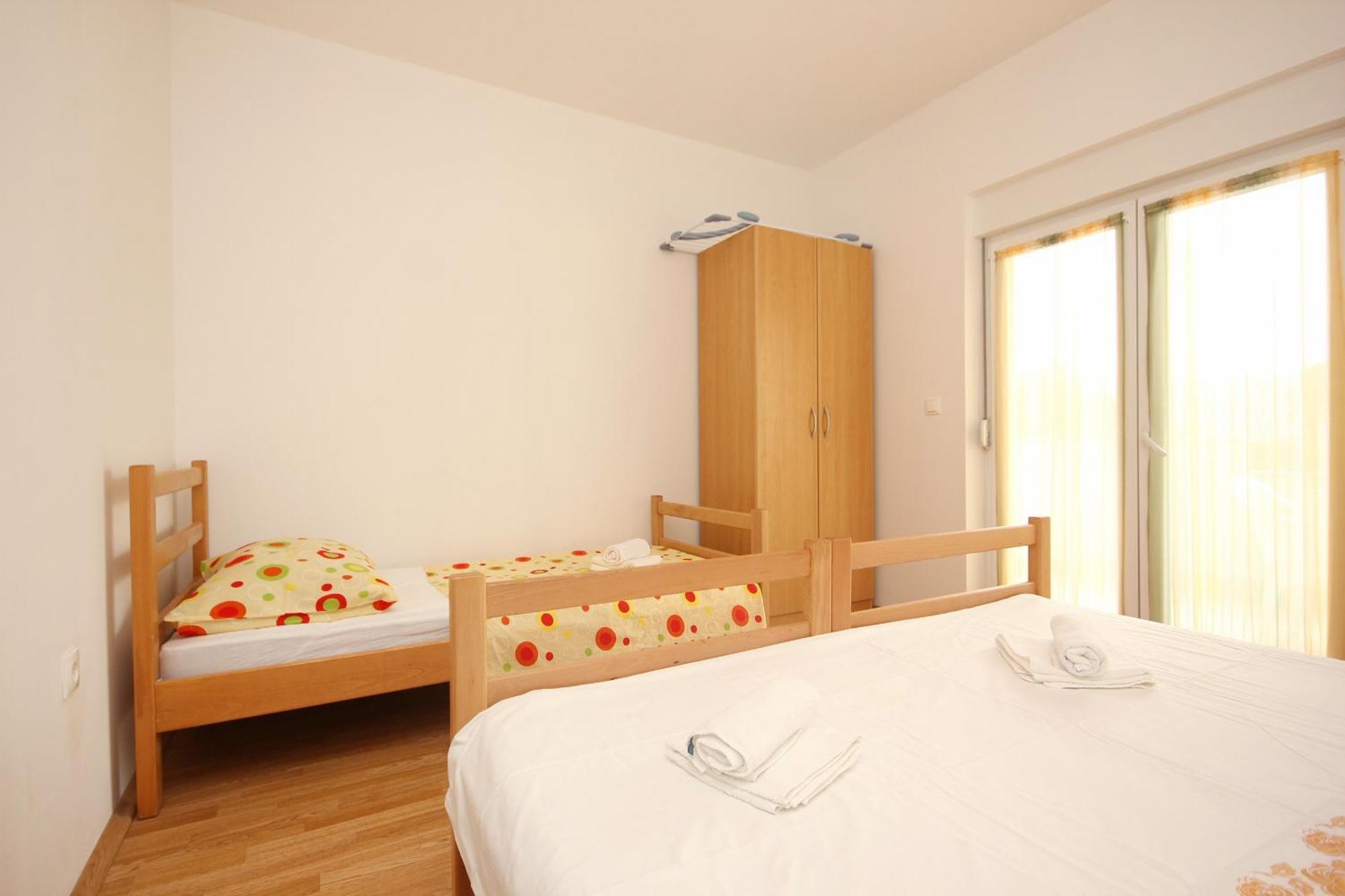 Apartments With A Parking Space Poljica, Trogir - 10010 Marina Δωμάτιο φωτογραφία