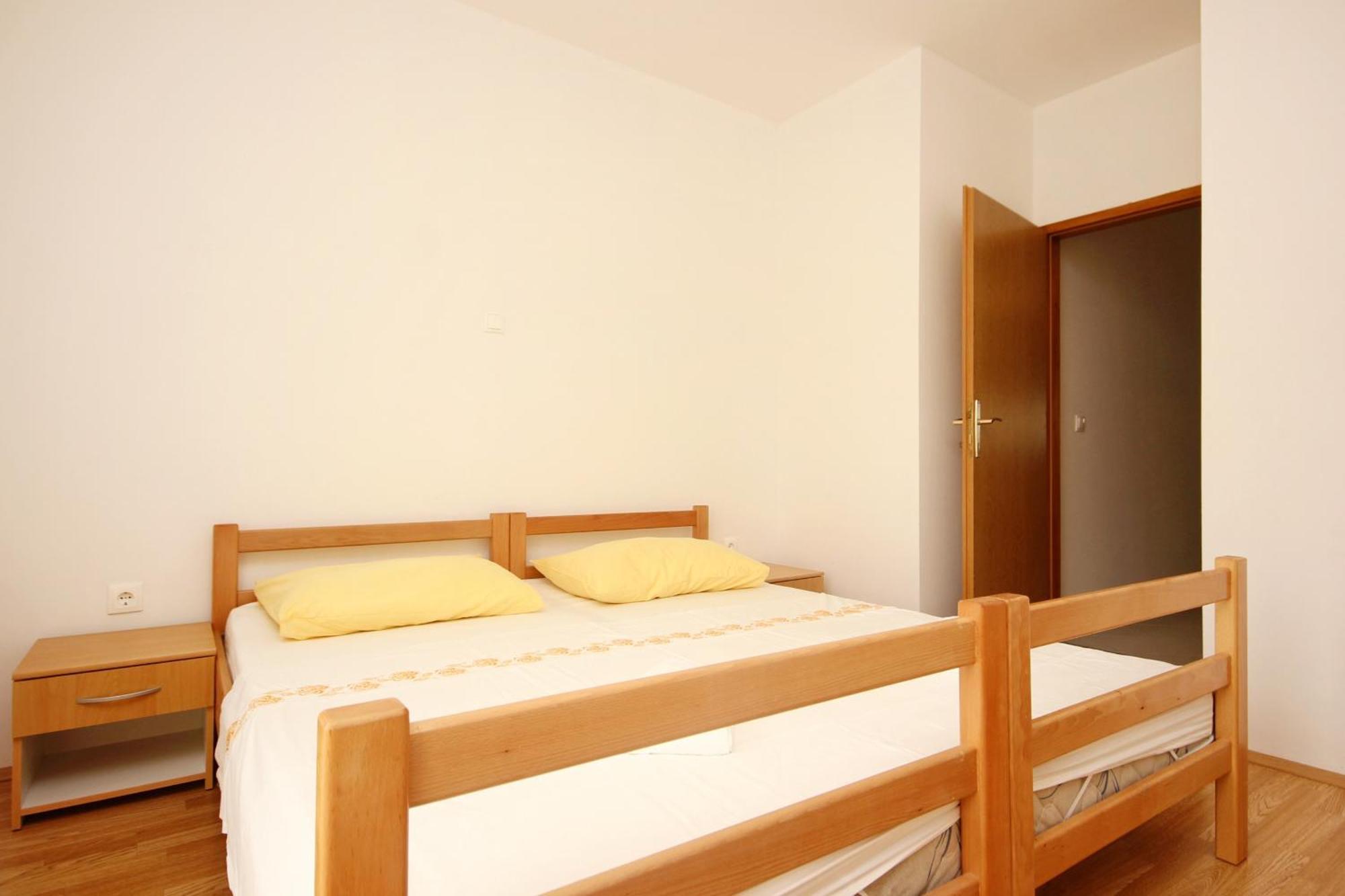 Apartments With A Parking Space Poljica, Trogir - 10010 Marina Δωμάτιο φωτογραφία